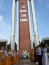 Ban Trị Sự GHPGVN thị xã Phú Mỹ viếng Đài Liệt sĩ nhân mùa Phật Đản PL.2563