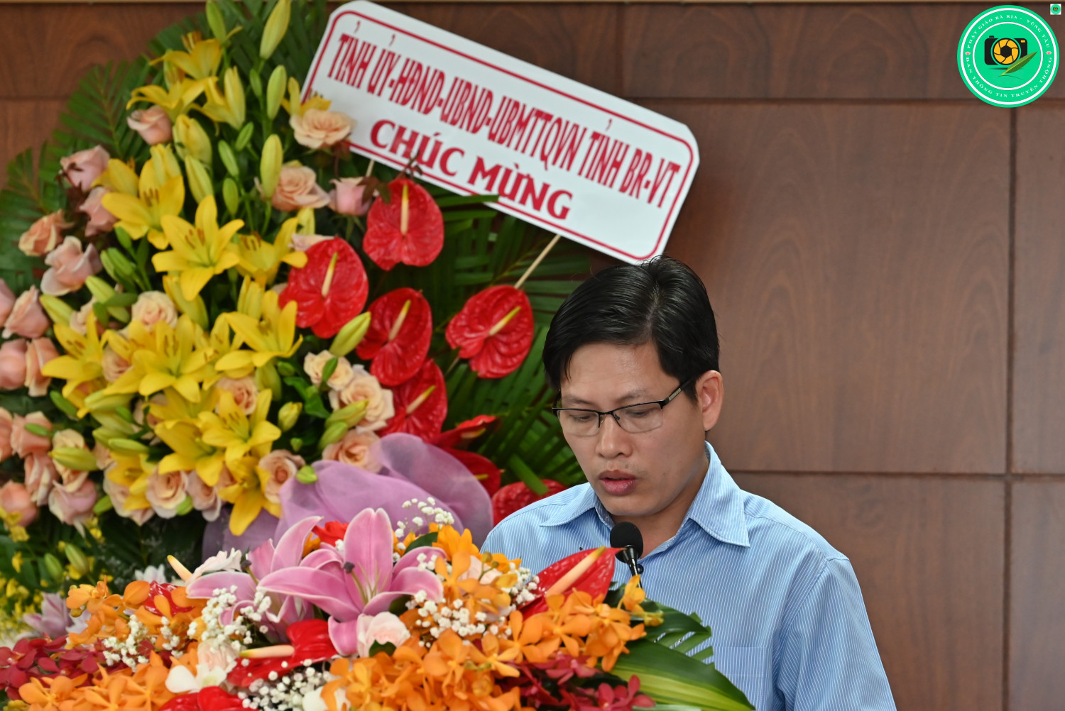 Đại diện UBMT Tổ Quốc Việt Nam tỉnh báo cáo kết quả thi đua yêu nước năm 2022